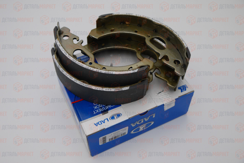 Комплект задних тормозных колодок 21920