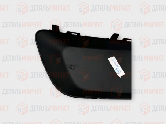 Накладка на передний бампер верхняя левая Renault Sandero Stepway