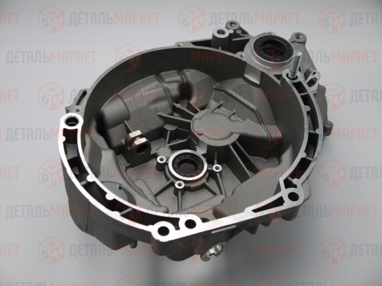 Картер сцепления 21110 (2 шпильки)