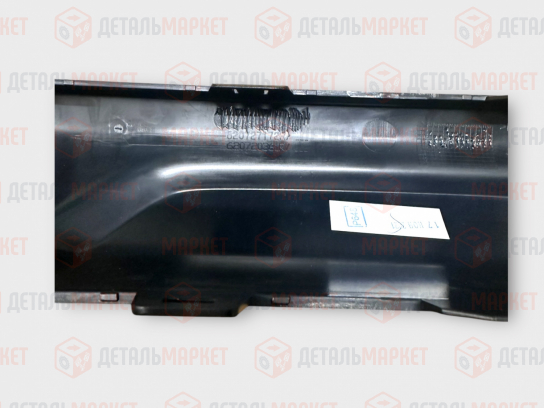 Накладка переднего бампера центральная LB52 Renault Sandero Stepway (черная)