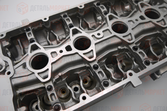 Головка блока цилиндров 21126 голая